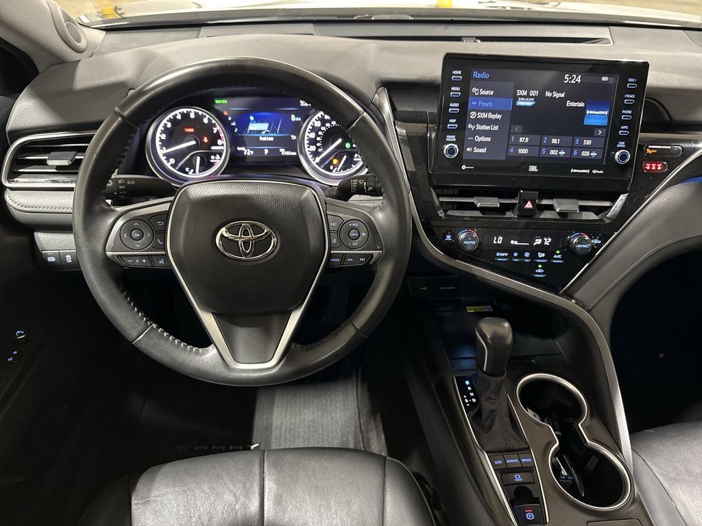 Used 2023 Toyota Camry XLE FWD image 11