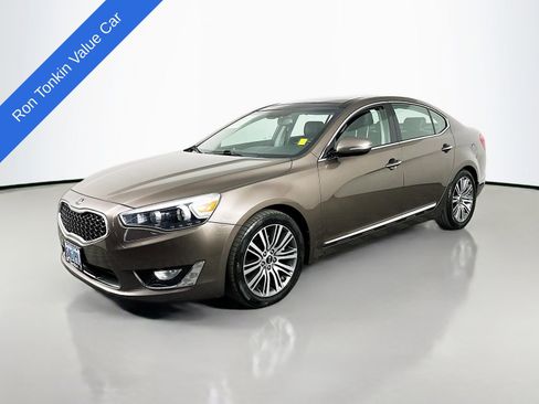 Used 2014 Kia Cadenza Premium w/ Luxury Package image 4