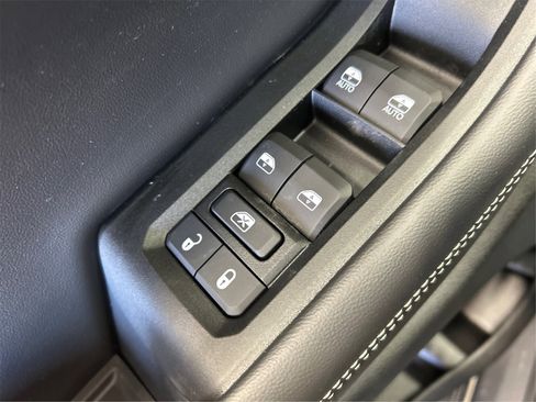 Used 2025 RAM 1500 Lone Star image 30