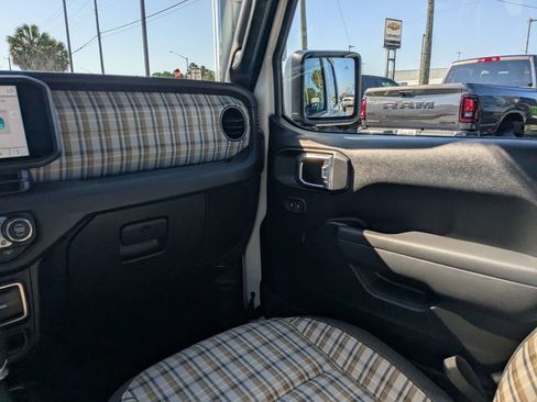 New 2026 Jeep Gladiator Sport AWD/4WD image 17