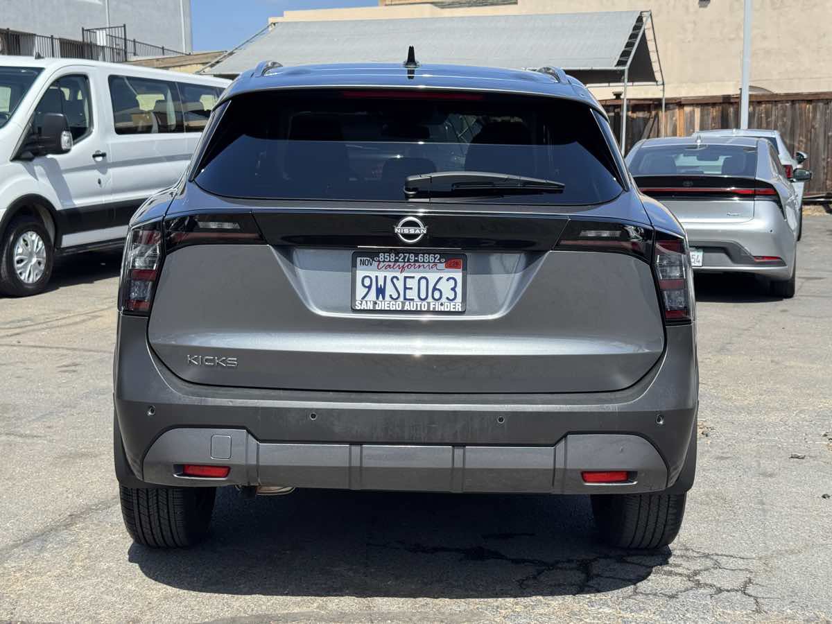 Used 2026 Nissan Kicks SV FWD image 10