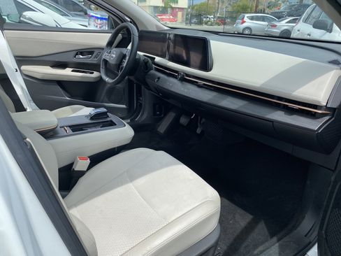 Used 2023 Nissan Ariya FWD image 19
