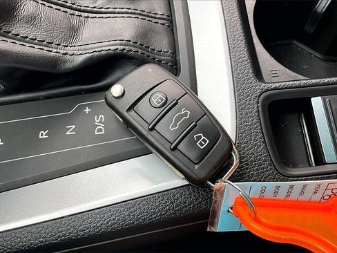 Used 2022 Audi Q3 2.0T Premium Plus w/ Premium Plus Package image 11