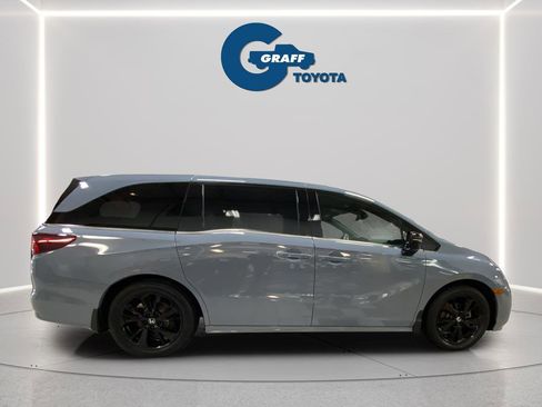 Used 2024 Honda Odyssey Sport image 17