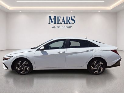Used 2025 Hyundai Elantra Limited