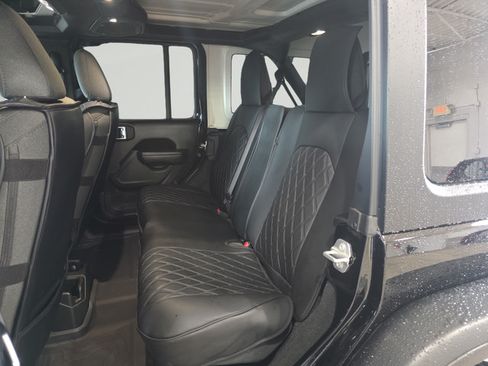 Used 2025 Jeep Wrangler Unlimited Sport AWD/4WD image 25