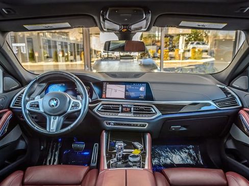 Used 2021 BMW X6 xDrive40i w/ M Sport Package image 3