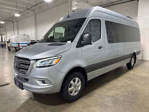 New 2025 Mercedes-Benz Sprinter 2500 image 7