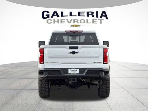 New 2026 Chevrolet Silverado 2500 ZR2 AWD/4WD image 6