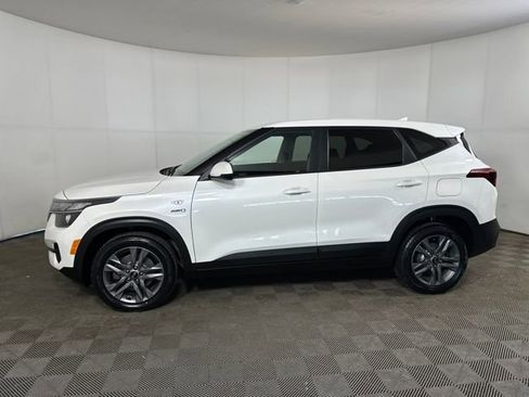 Used 2021 Kia Seltos LX image 6