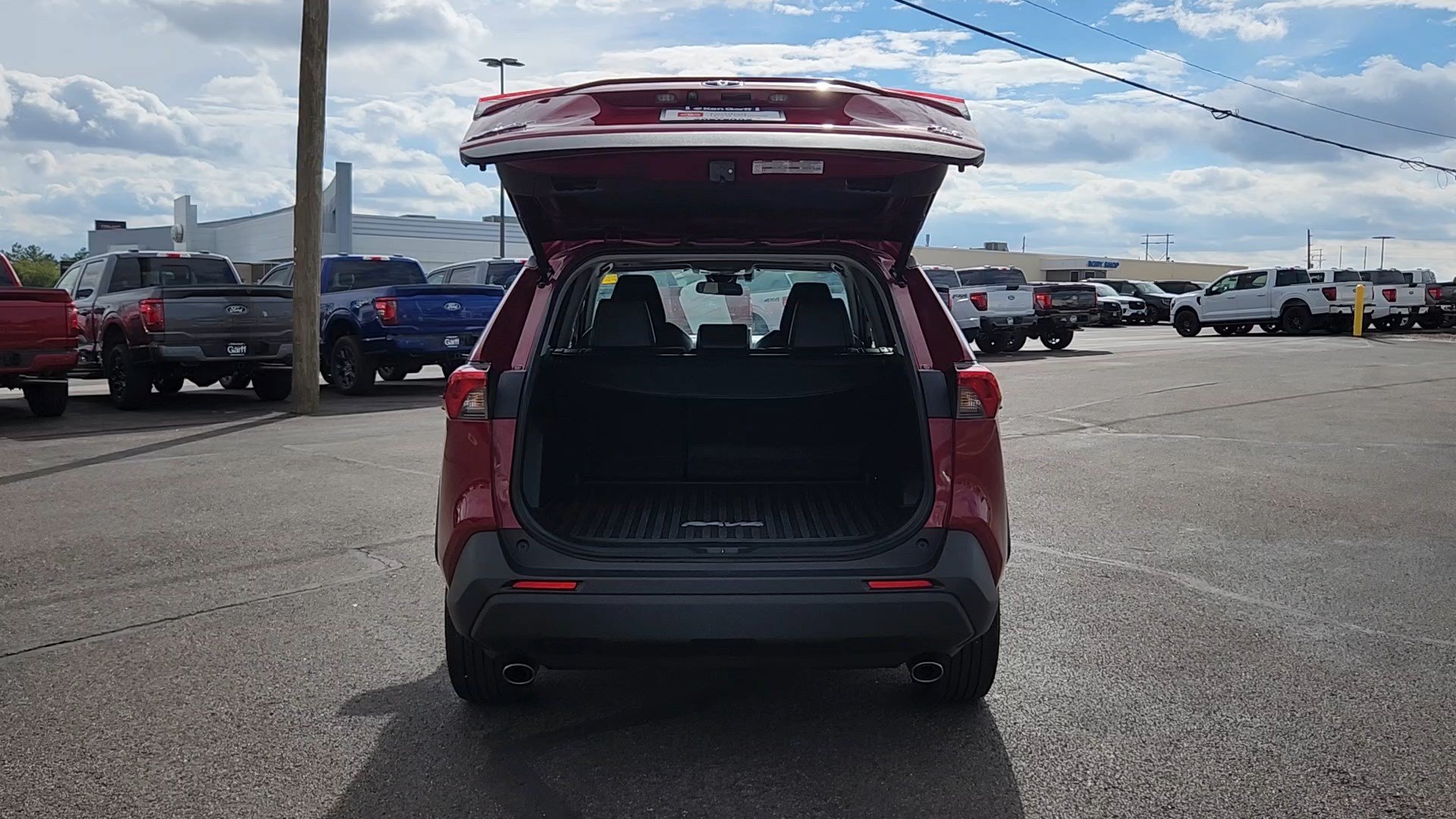 Certified 2023 Toyota RAV4 XLE Premium AWD/4WD image 18
