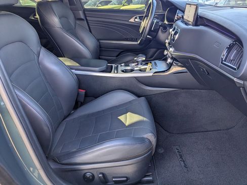 Used 2023 Kia Stinger GT2 image 33