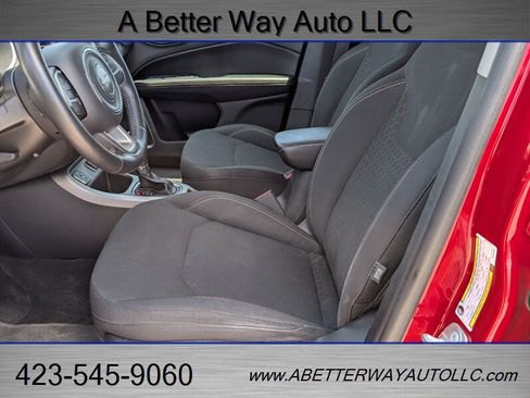 Used 2018 Jeep Compass Sport w/ Tech Group FWD image 16