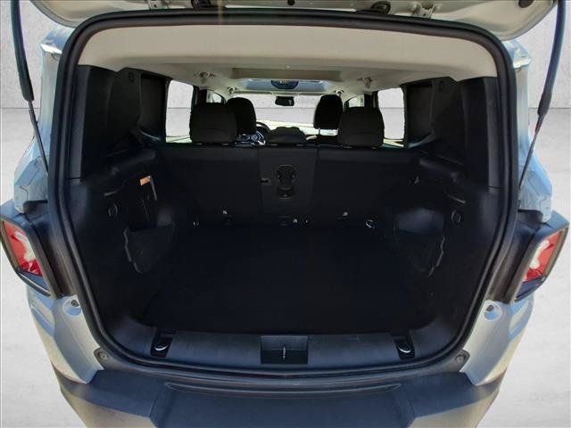 Used 2020 Jeep Renegade Altitude AWD/4WD image 6