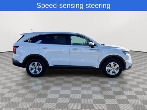 Used 2021 Kia Sorento LX image 11