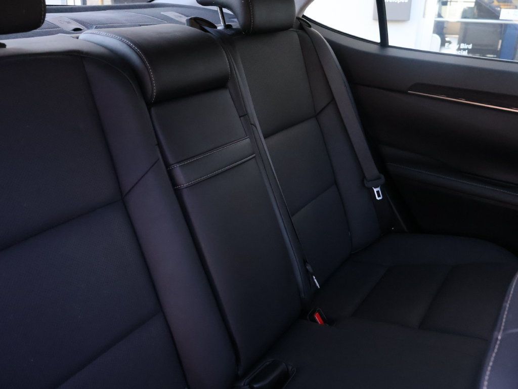 Used 2016 Lexus ES 350 w/ Premium Package w/Wood Trim FWD image 13