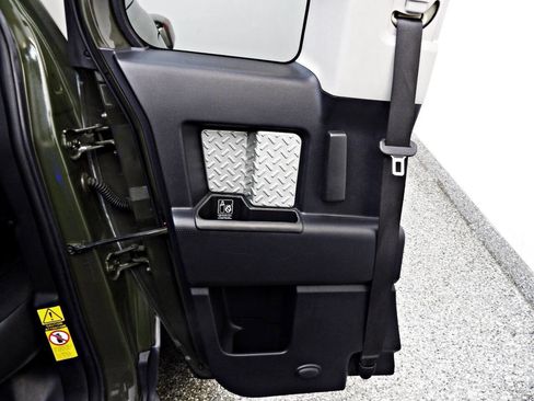 Used 2007 Toyota FJ Cruiser 4WD image 10