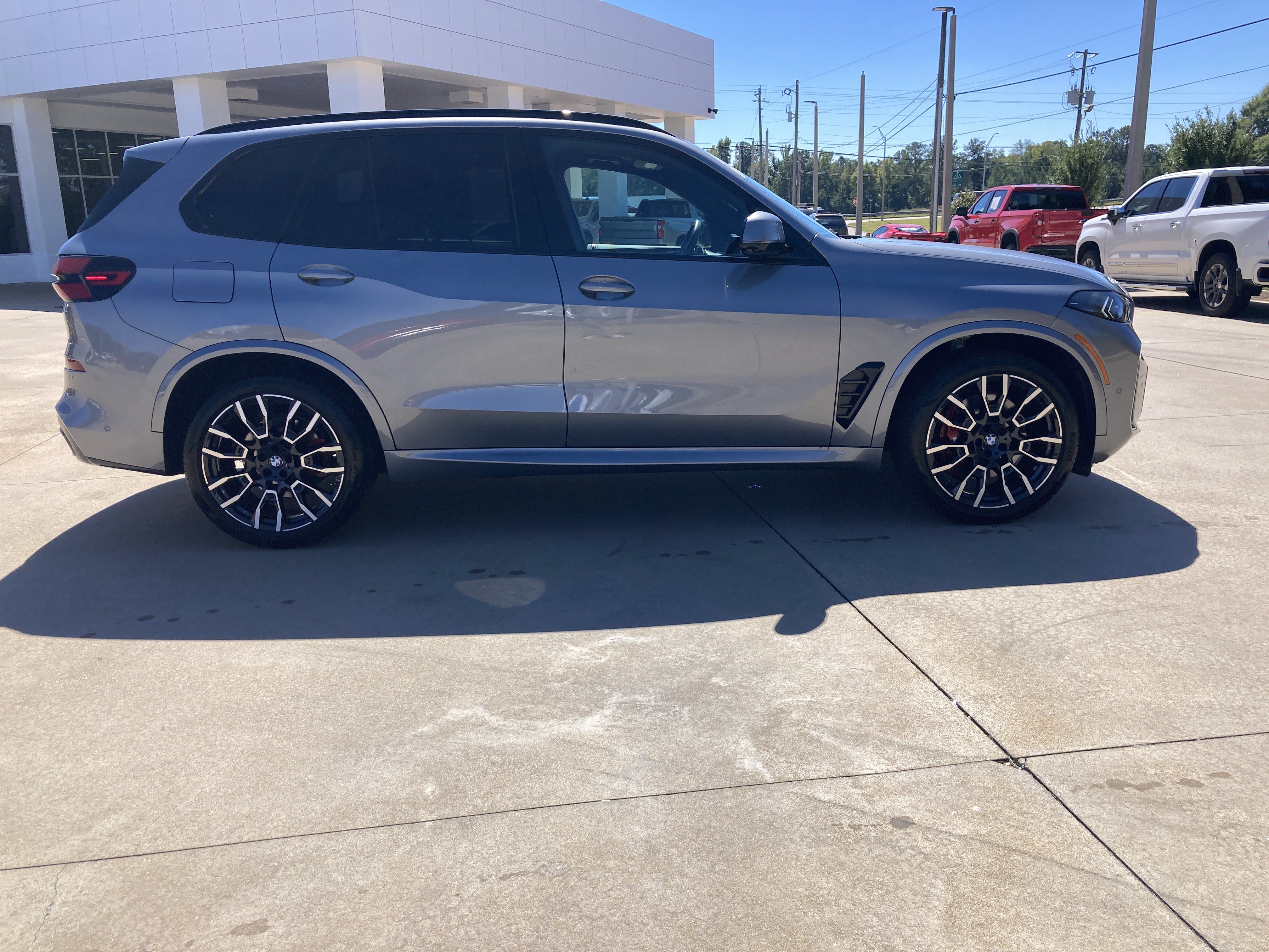 Used 2026 BMW X5 xDrive40i AWD/4WD image 4