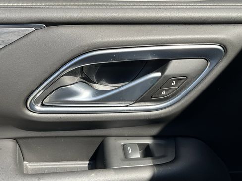 Used 2021 GMC Yukon SLT w/ SLT Luxury Plus Package RWD image 29