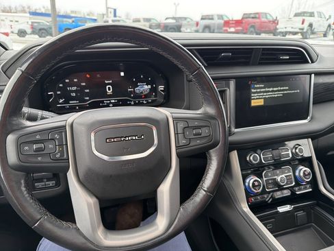 Certified 2022 GMC Yukon XL Denali w/ Denali Premium Package image 9