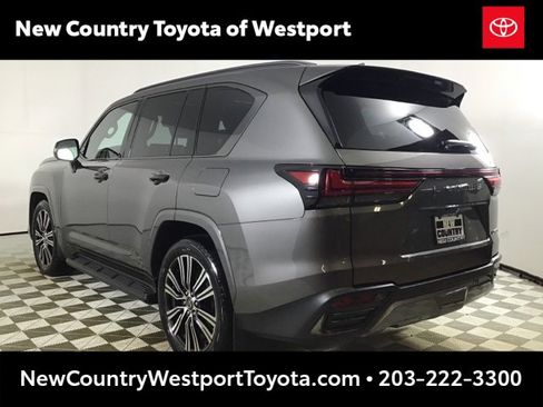 Used 2024 Lexus LX 600 4WD w/ Luxury Package image 5