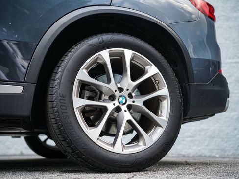 Used 2022 BMW X5 xDrive40i w/ Premium Package image 18