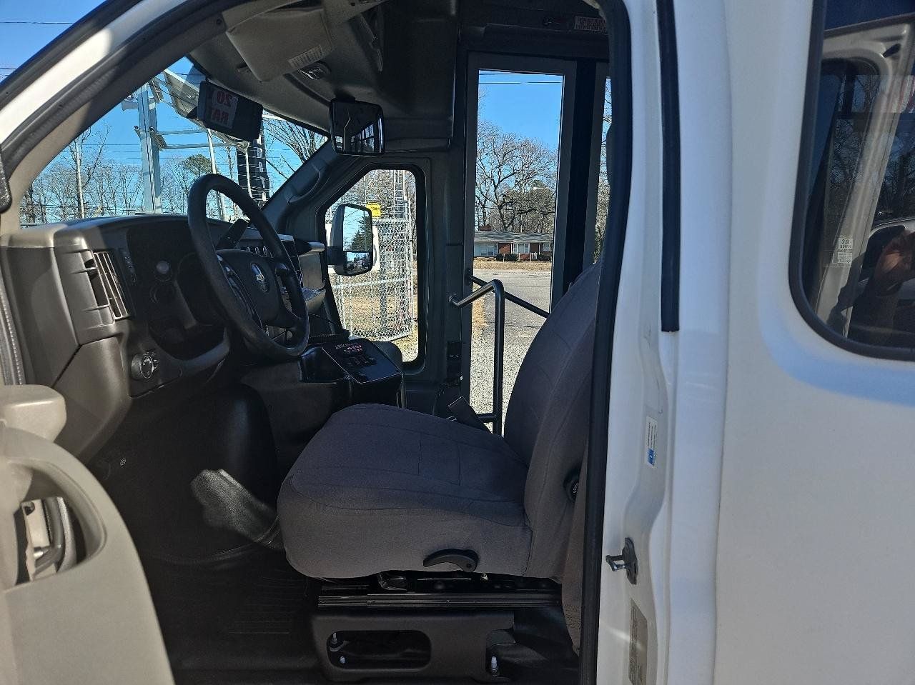 Used 2015 Chevrolet Express 4500 w/ Shuttle Bus Package RWD image 10