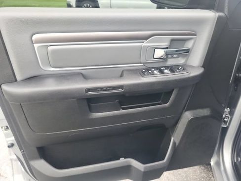 Used 2023 RAM 1500 Classic SLT AWD/4WD image 20