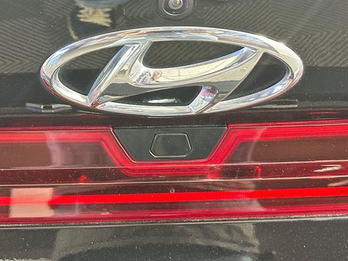 Used 2022 Hyundai Elantra SEL w/ Convenience + Premium Package FWD image 29