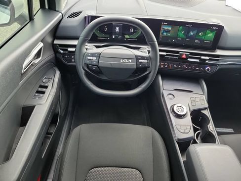 Used 2026 Kia Sportage LX FWD image 21
