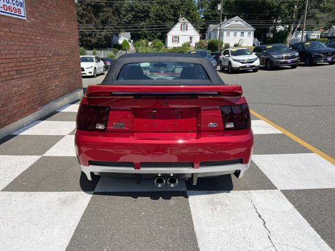 Used 2004 Ford Mustang GT image 4