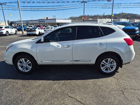 Used 2013 Nissan Rogue SV image 6