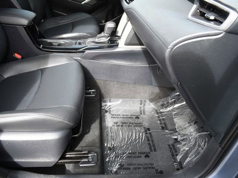 Certified 2022 Toyota Corolla Cross XLE w/ Convenience Package image 26