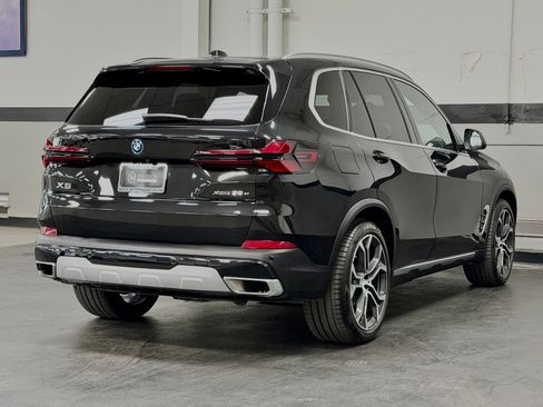 Used 2026 BMW X5 xDrive50e AWD/4WD image 12