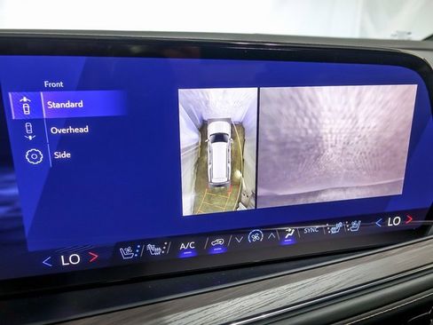 New 2026 Chevrolet Suburban Premier image 23