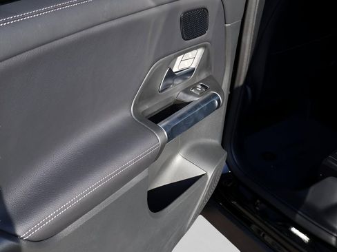 New 2026 Mercedes-Benz GLB 250 4MATIC image 27