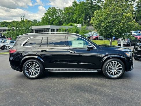 New 2026 Mercedes-Benz GLS 580 4MATIC image 6