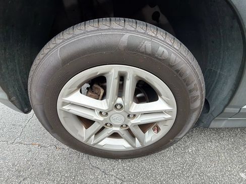 Used 2018 Hyundai Kona SEL FWD image 12