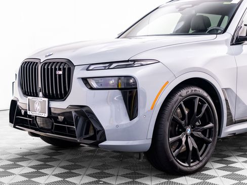 Used 2025 BMW X7 M60i AWD/4WD image 41