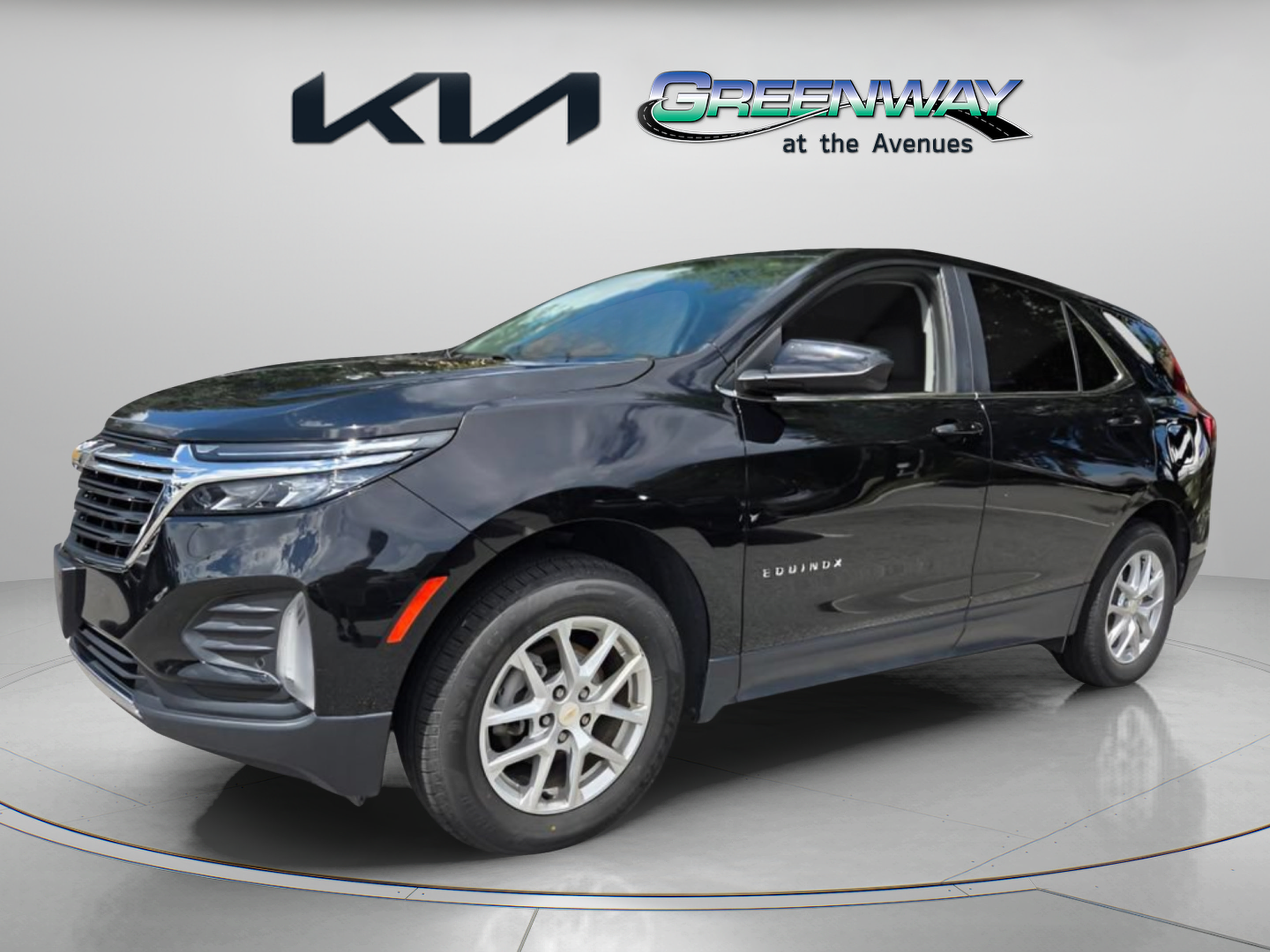 Used 2024 Chevrolet Equinox LT AWD/4WD image 3