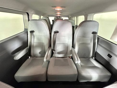Used 2019 Ford Transit 350 XLT RWD image 3