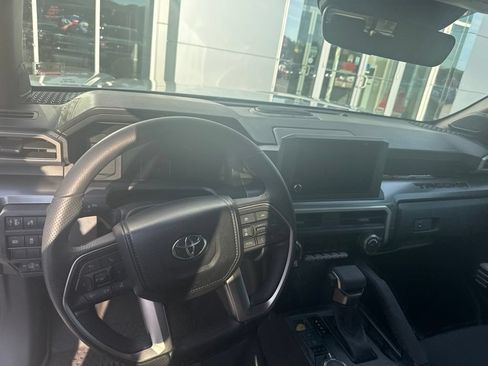 Used 2024 Toyota Tacoma SR5 w/ SR5 Upgrade Package AWD/4WD image 11