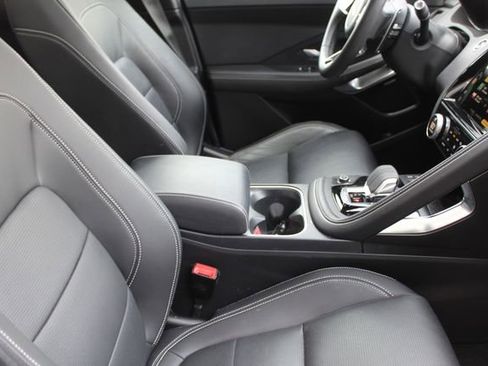 Used 2024 Jaguar E-PACE R-Dynamic SE image 3