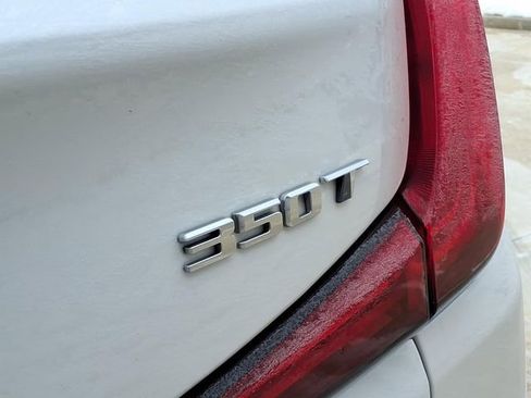 Used 2024 Cadillac XT4 Premium Luxury image 30