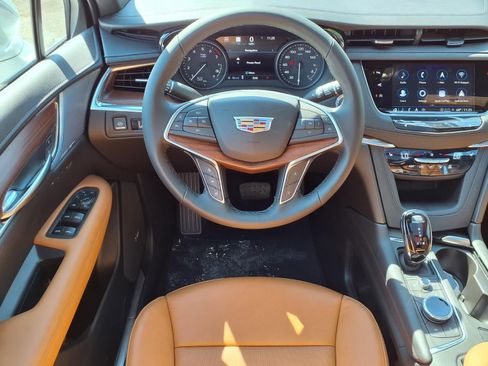 New 2026 Cadillac XT5 Premium Luxury AWD/4WD image 9
