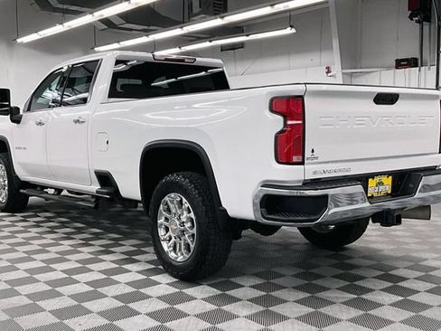 Used 2025 Chevrolet Silverado 3500 LTZ AWD/4WD image 2