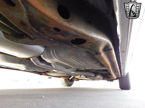 Used 1991 Cadillac Brougham image 16