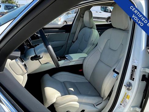 Certified 2024 Volvo S90 T8 Ultimate w/ Lounge Package image 33