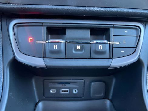 Used 2022 GMC Terrain AT4 image 29