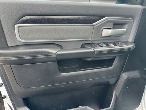 Certified 2022 RAM 3500 Big Horn image 16